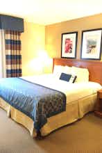 Hotel Wingate by Wyndham Concord Mills photo 1