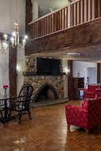 Hotel Aurora Inn photo 5