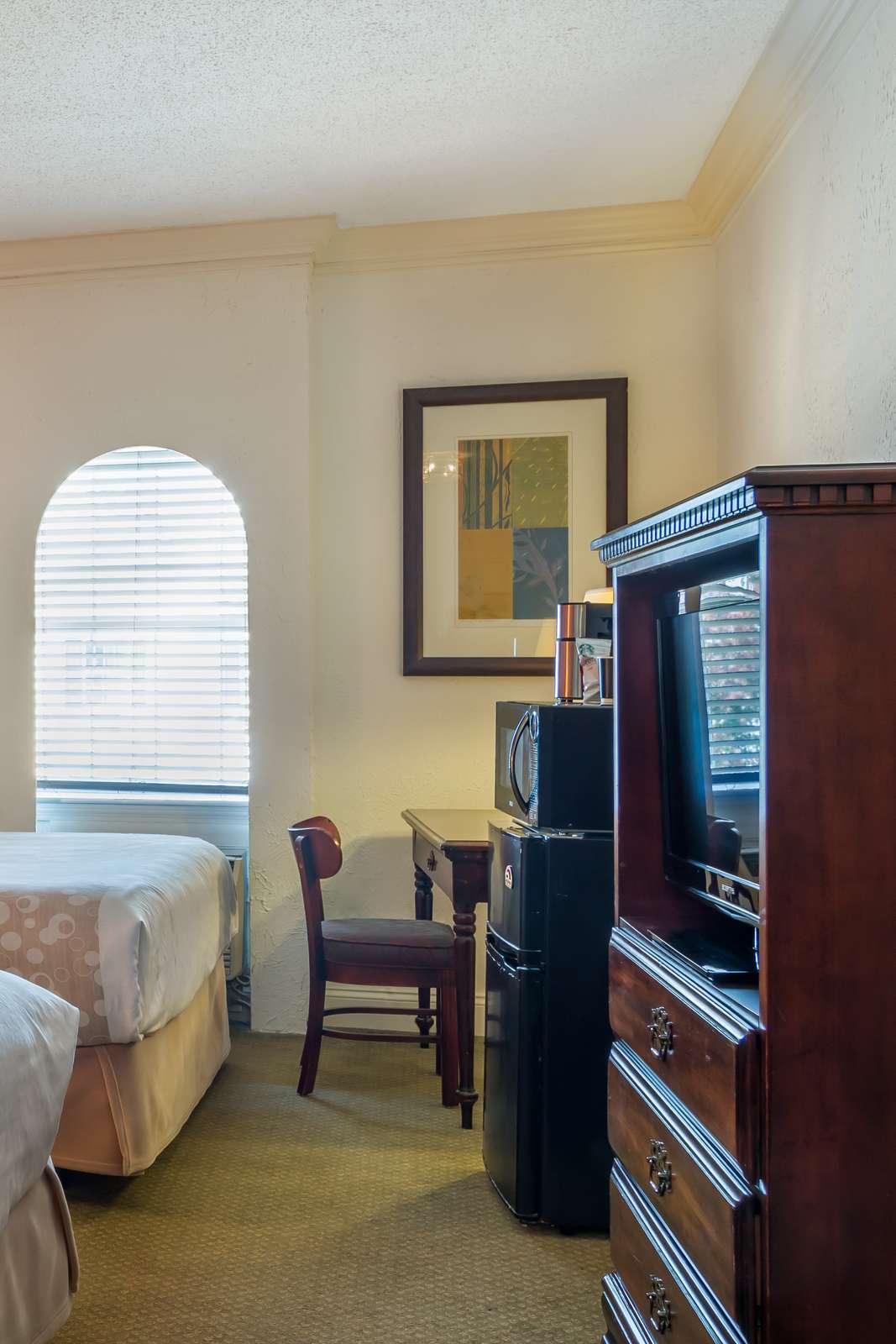 Hotel Aurora Inn photo 2