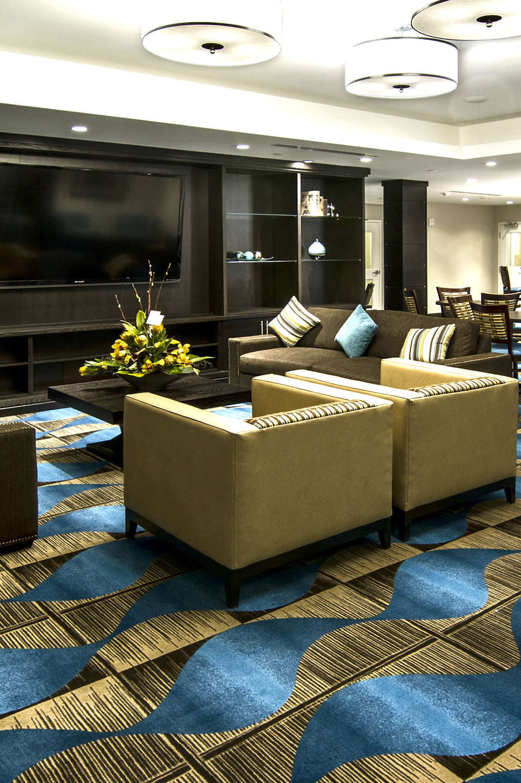 Hotel Wyndham Garden Niagara Falls Fallsview photo 3