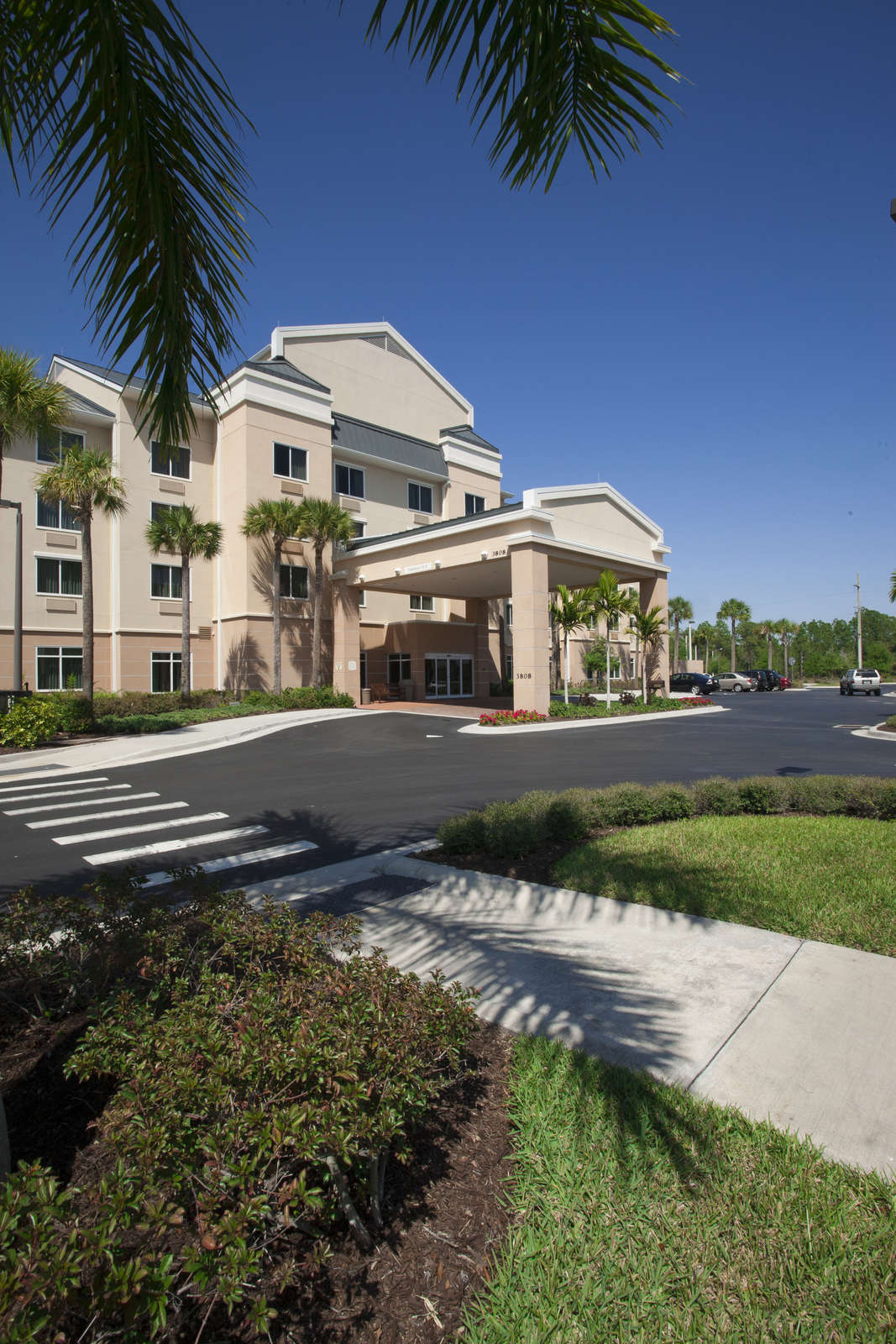 Fairfield Inn & Suites Naples
