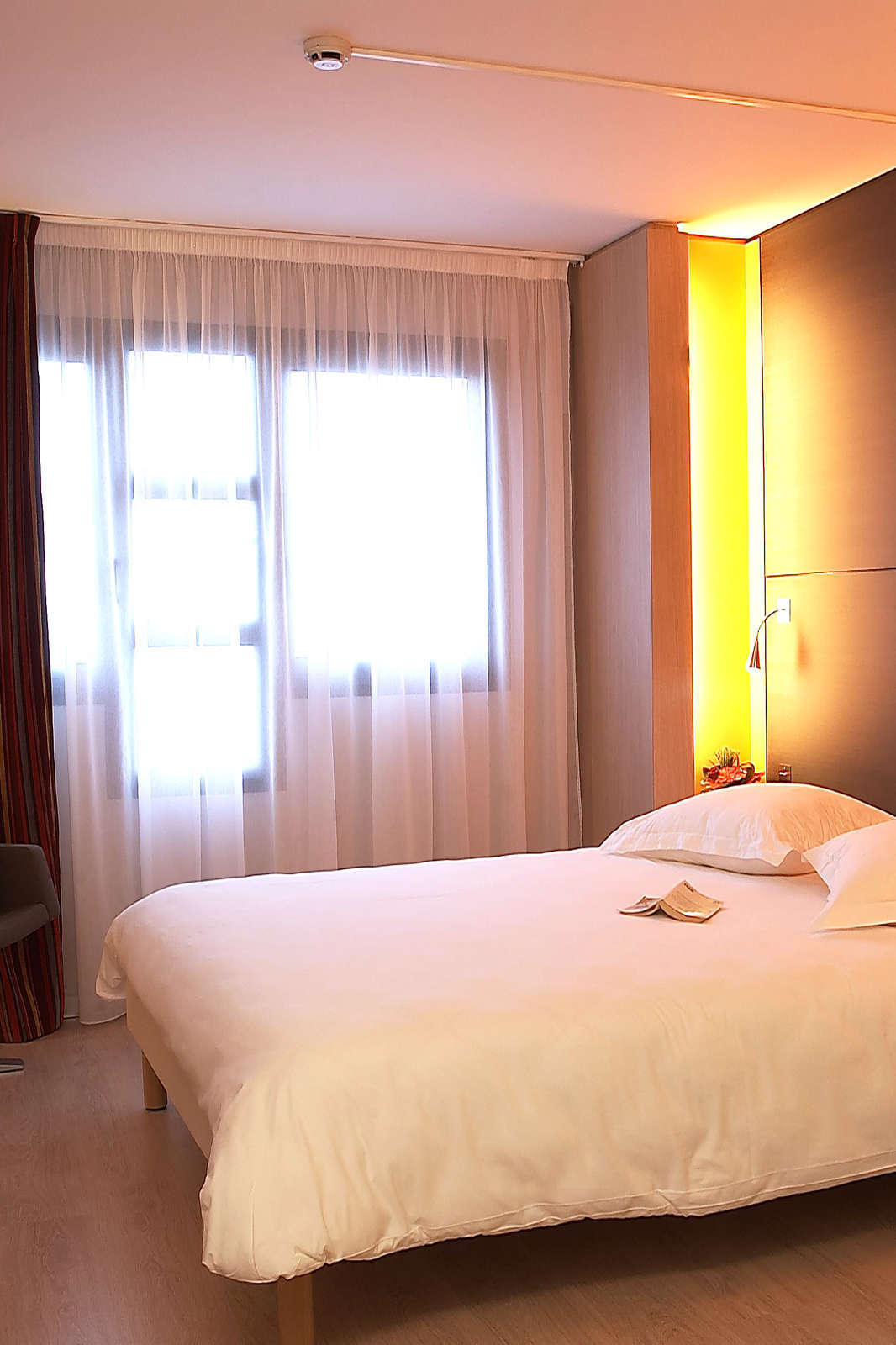 Hotel Hôtel Oceania Nantes Aéroport photo 3