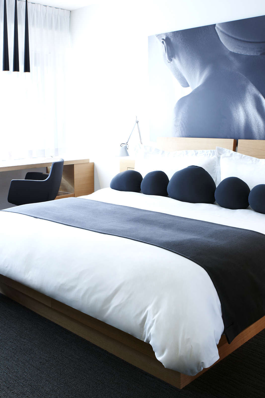 Hotel Hotel Le Germain Maple Leaf Square photo 3