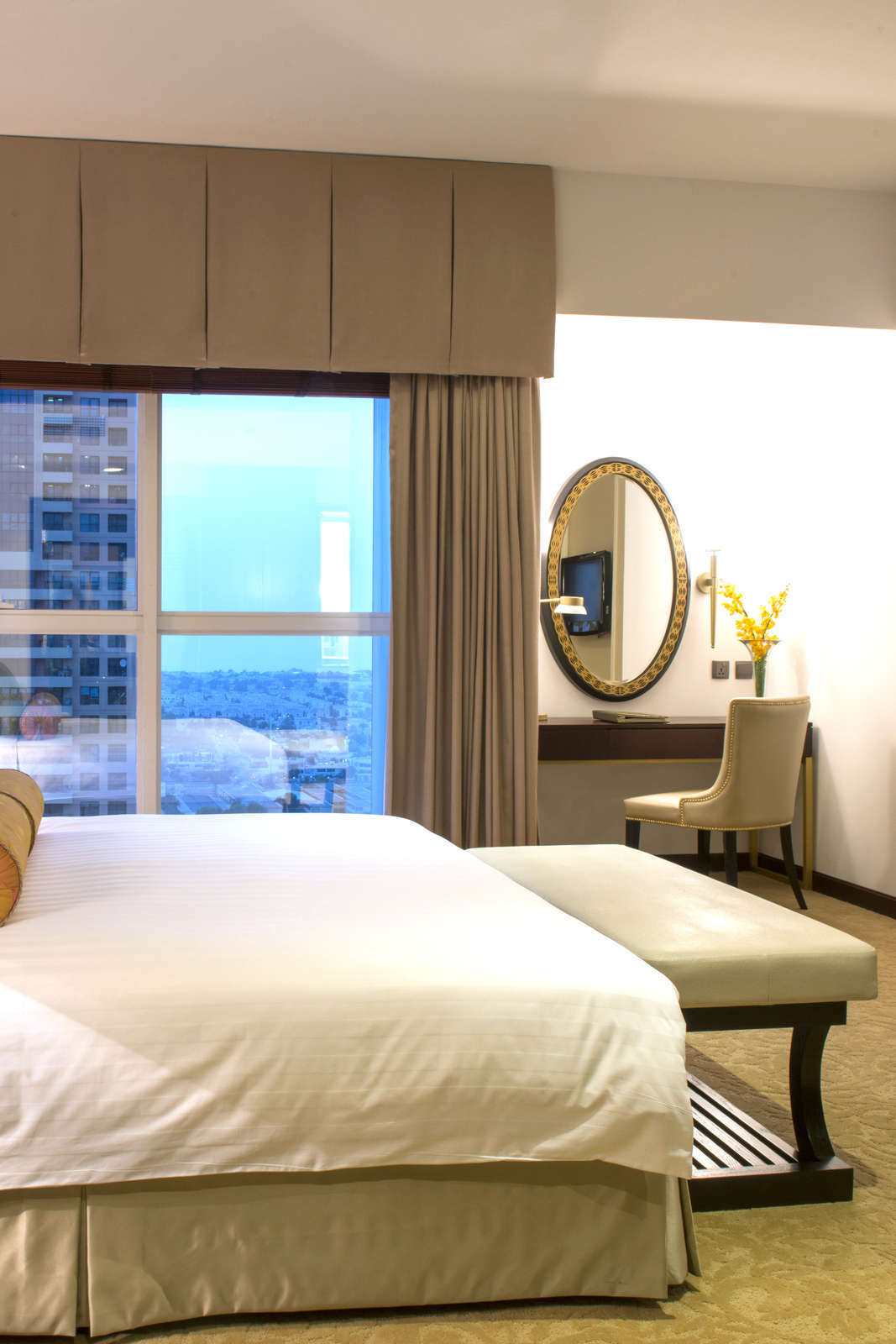 Hotel Dusit Thani Dubai photo 2