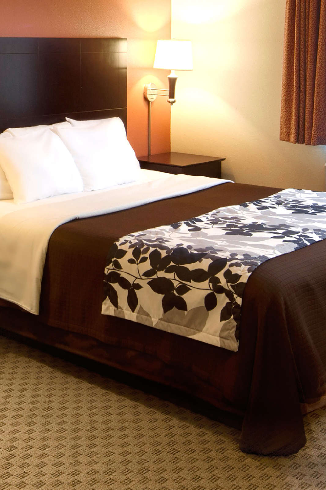 Hotel Red Lion Inn & Suites Eugene photo 2