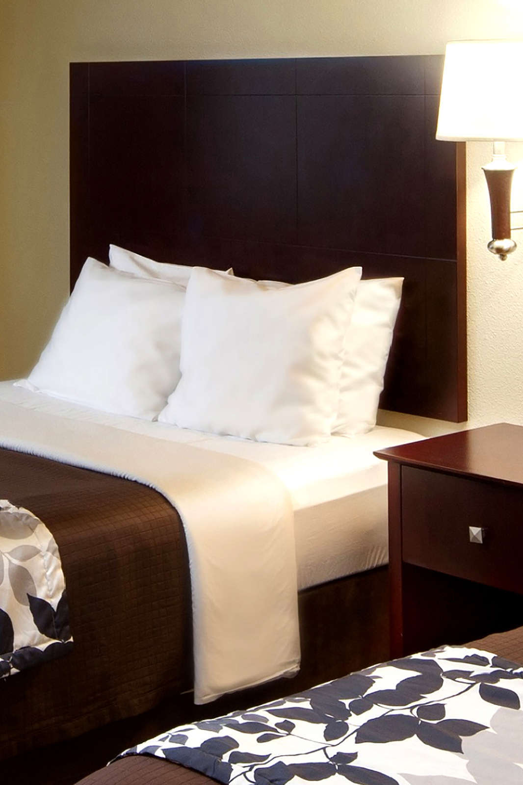 Hotel Red Lion Inn & Suites Eugene photo 1