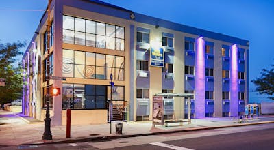 Best Western Plus Brooklyn Bay Hotel