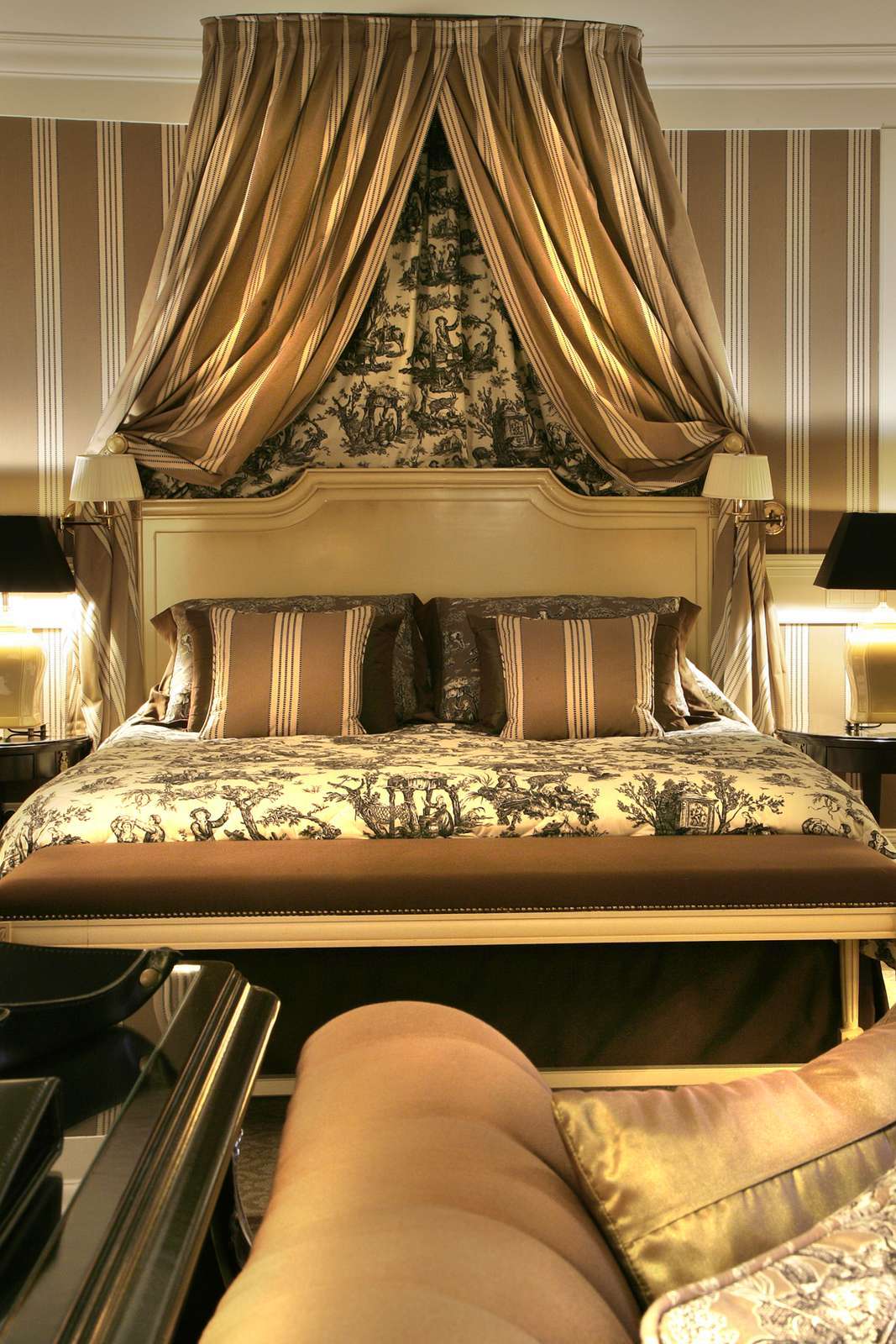 Hotel Tiara Chateau Hotel Mont Royal Chantilly photo 5