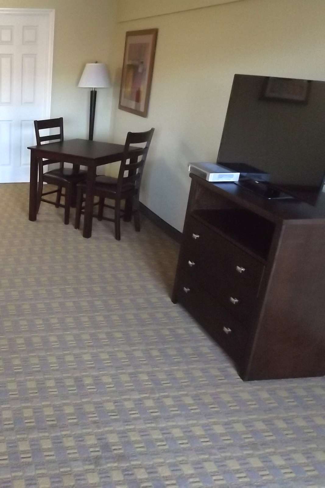Hotel GuestHouse Inn and Suites Montesano photo 4
