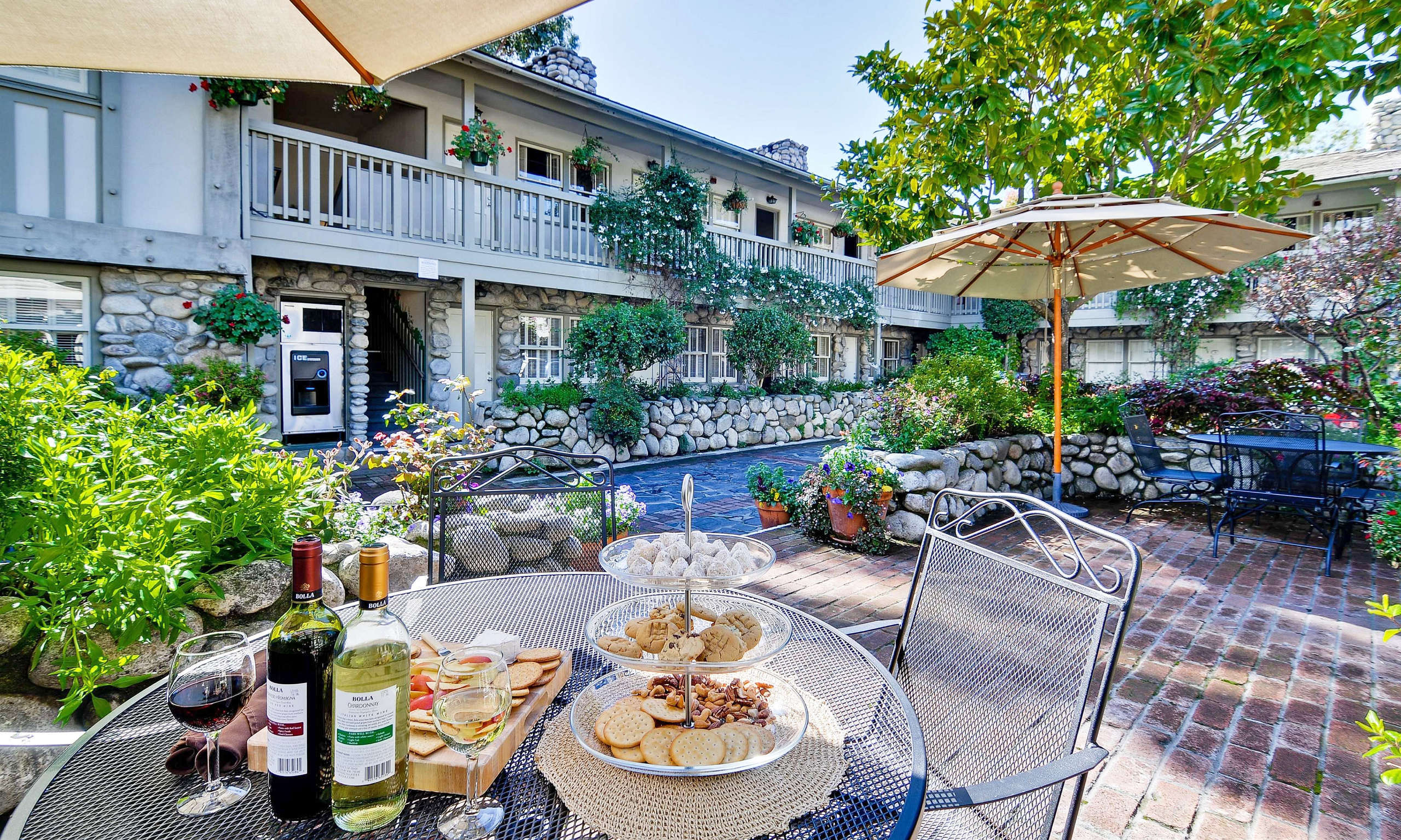 Cobblestone Inn Carmel
