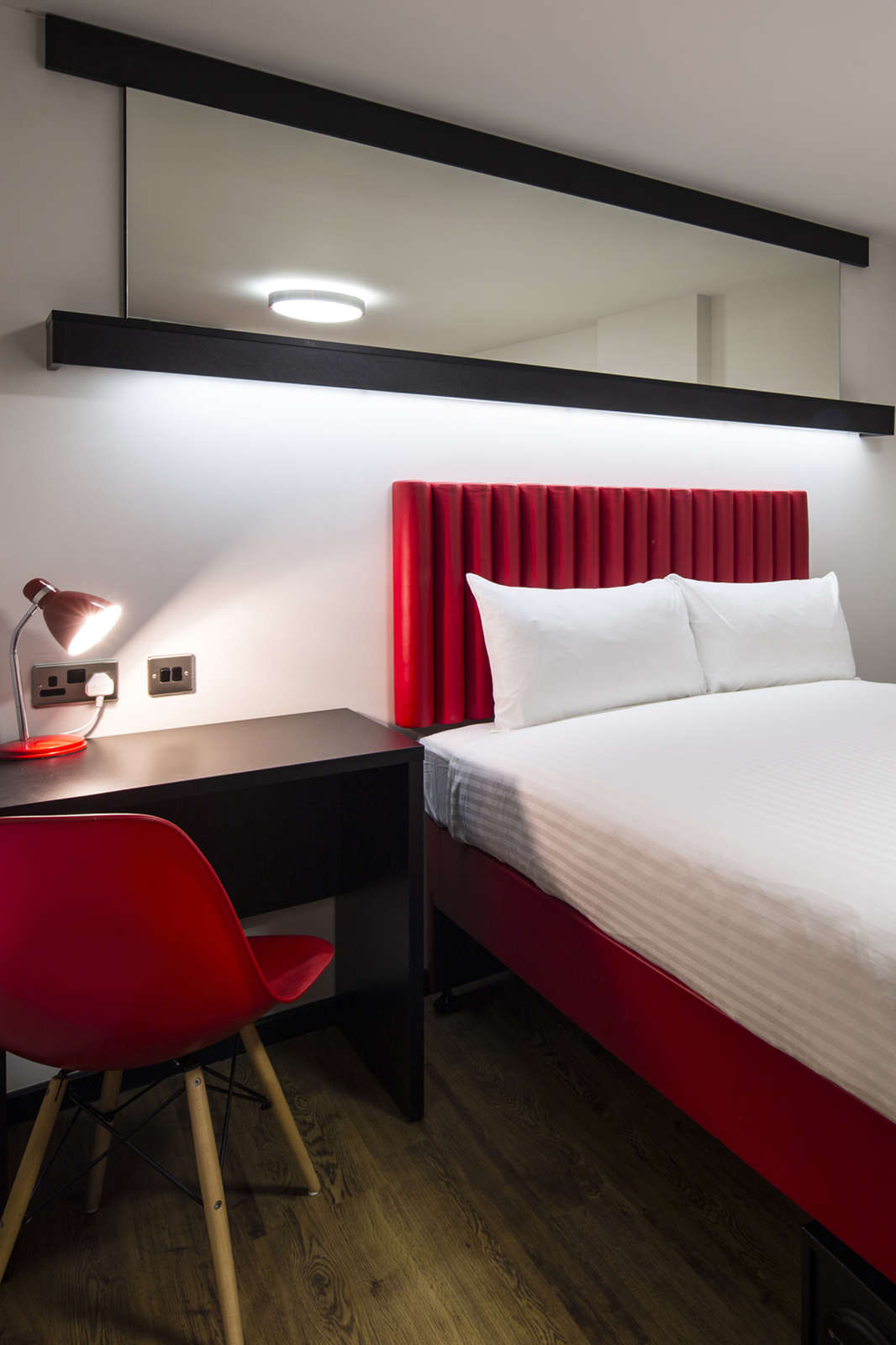 Hotel Tune Hotel Newcastle photo 1