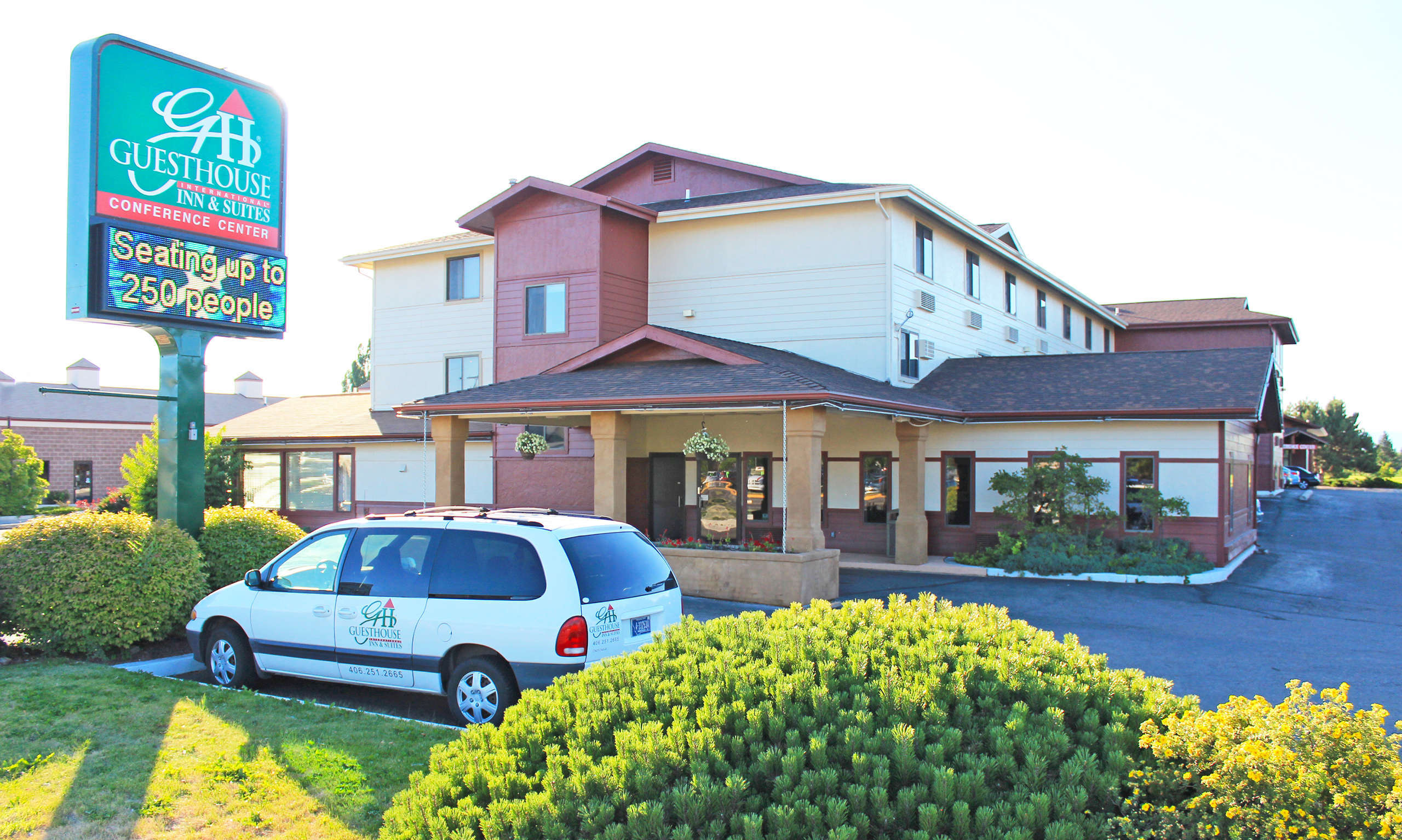 GuestHouse Inn & Suites - Missoula