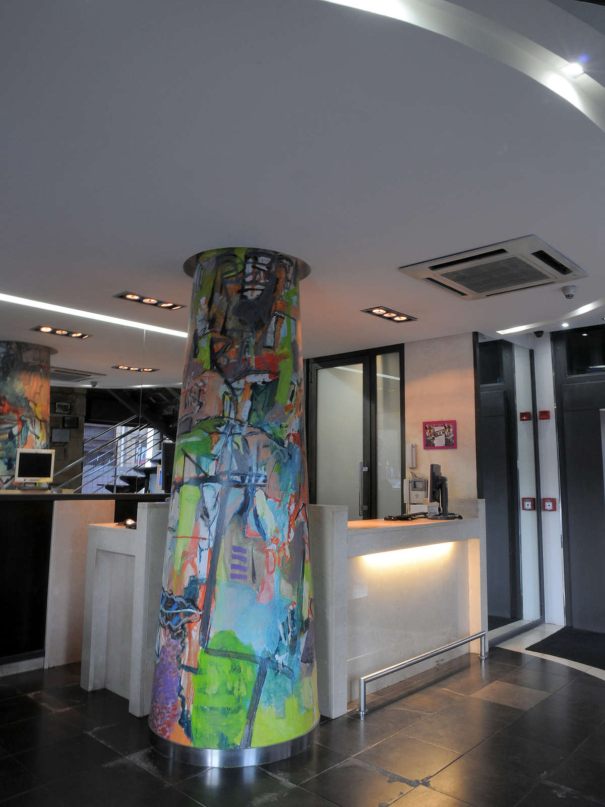 Hotel Petit Palace Arana photo 5