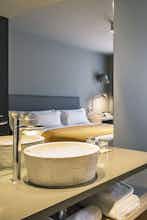 Hotel Yurbban Trafalgar photo 2