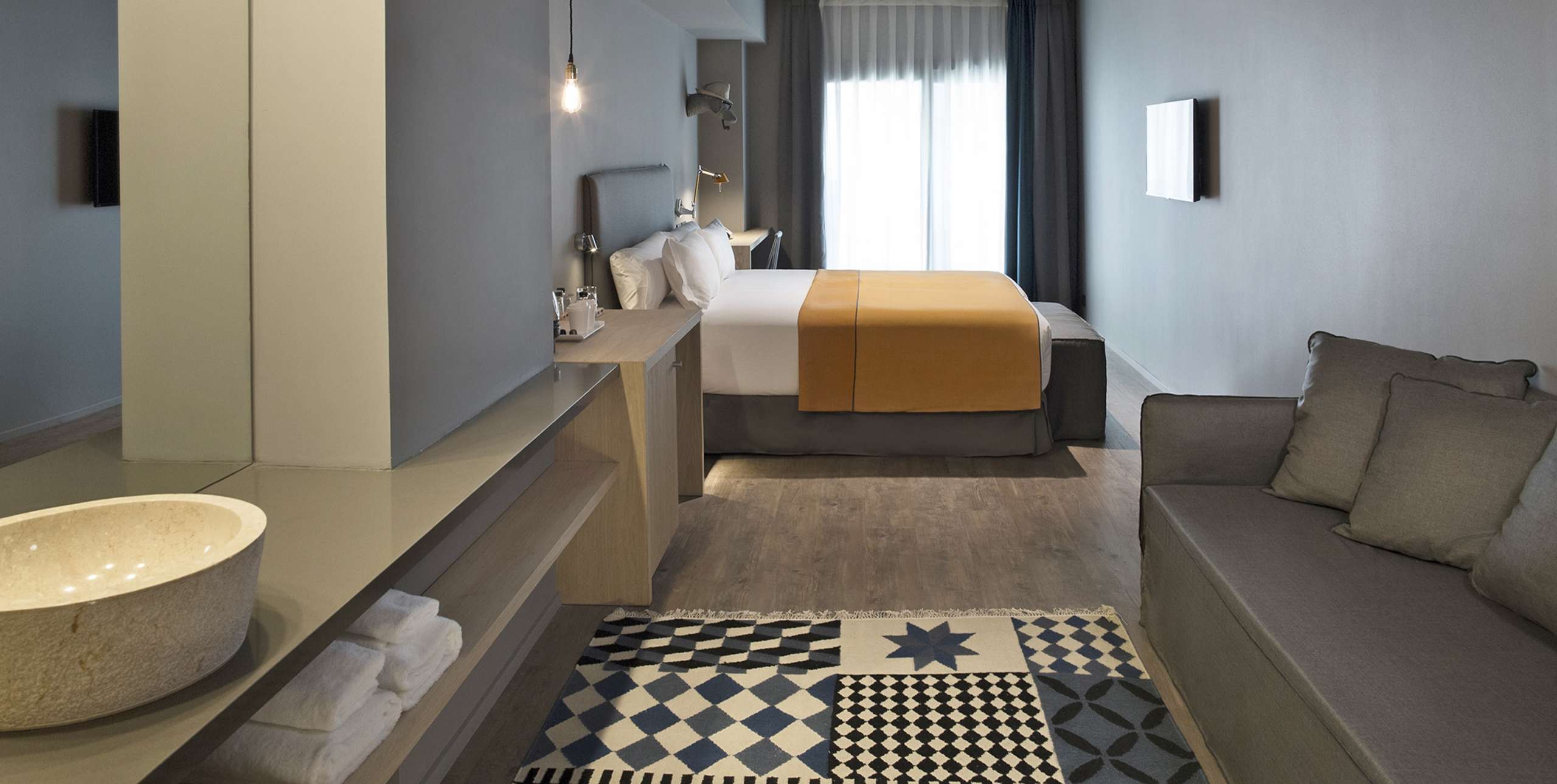 Hotel Yurbban Trafalgar photo 3