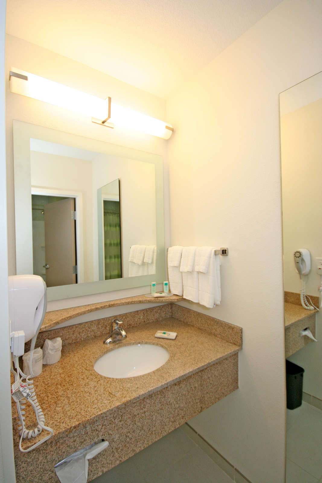 Hotel Springhill Suites by Marriott North Charleston photo 5