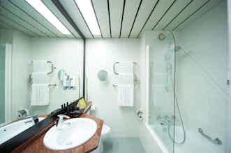 Hotel Husa President Park photo 3