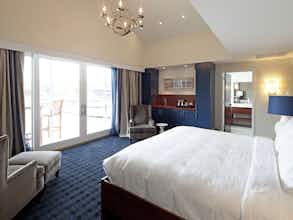 Hotel The Boathouse photo 2