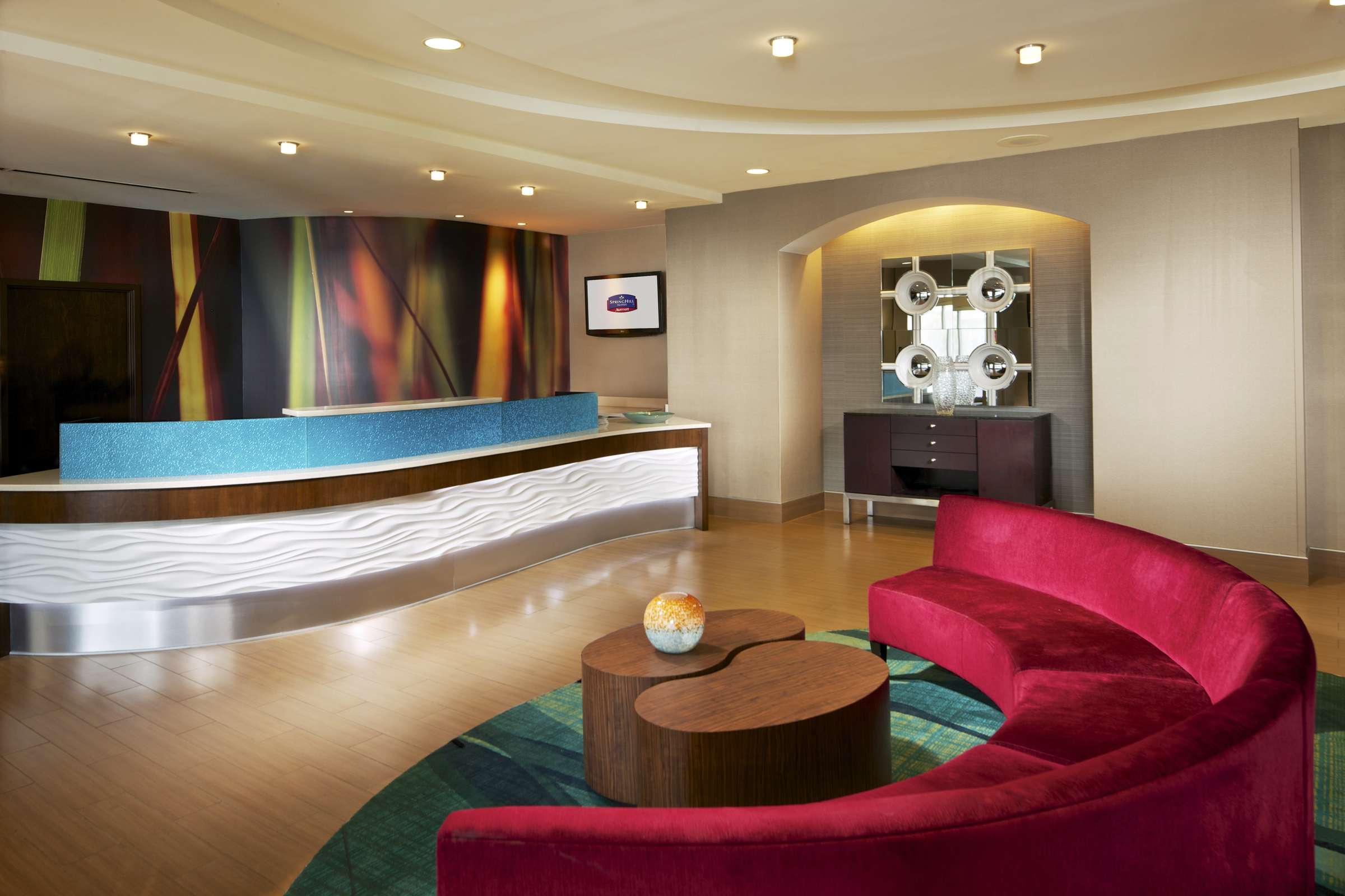 Hotel SpringHill Suites Newark Liberty Airport photo 1