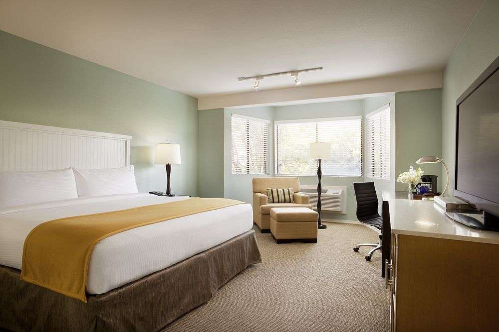 Hotel The Lodge at Tiburon photo 1