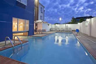 Hotel SpringHill Suites MetroCenter photo 2