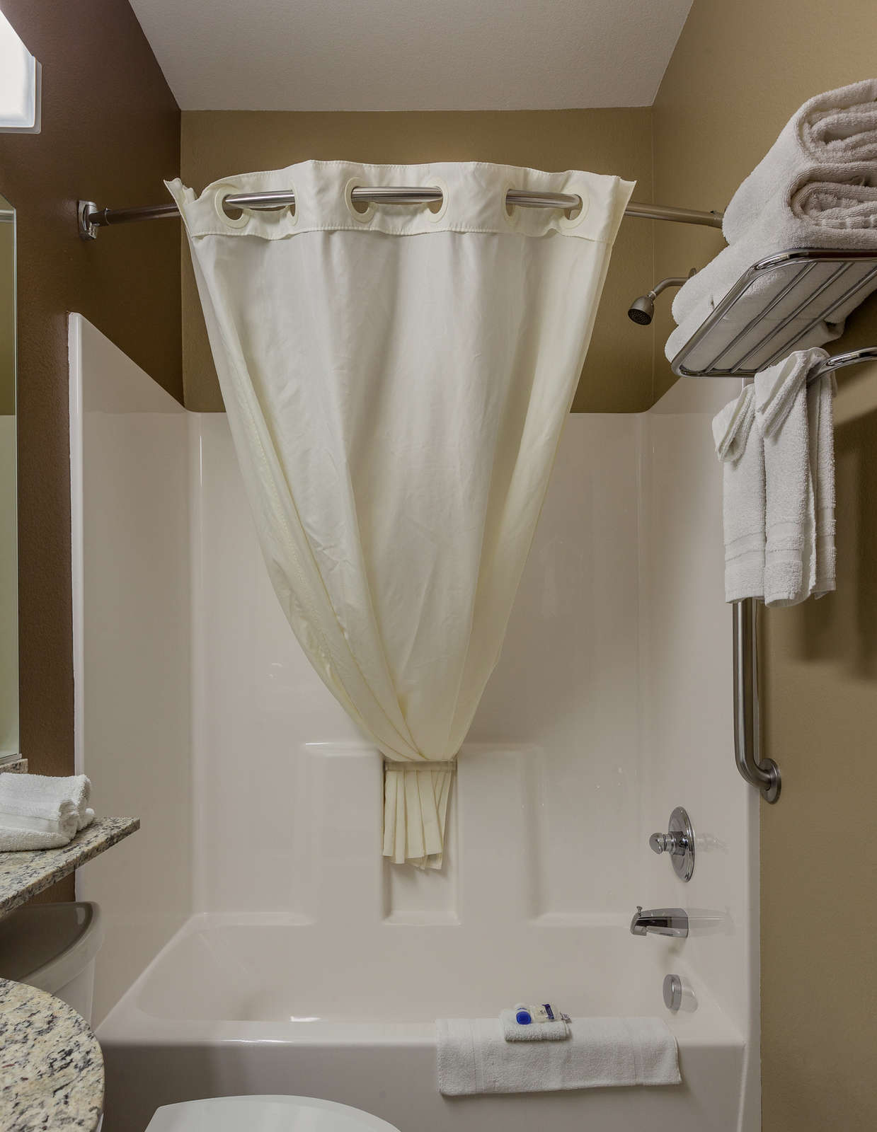 Hotel Microtel Inn & Suites Austin Airport photo 3