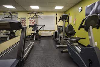 Hotel Country Inn & Suites photo 4