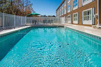 Hotel Country Inn & Suites photo 5