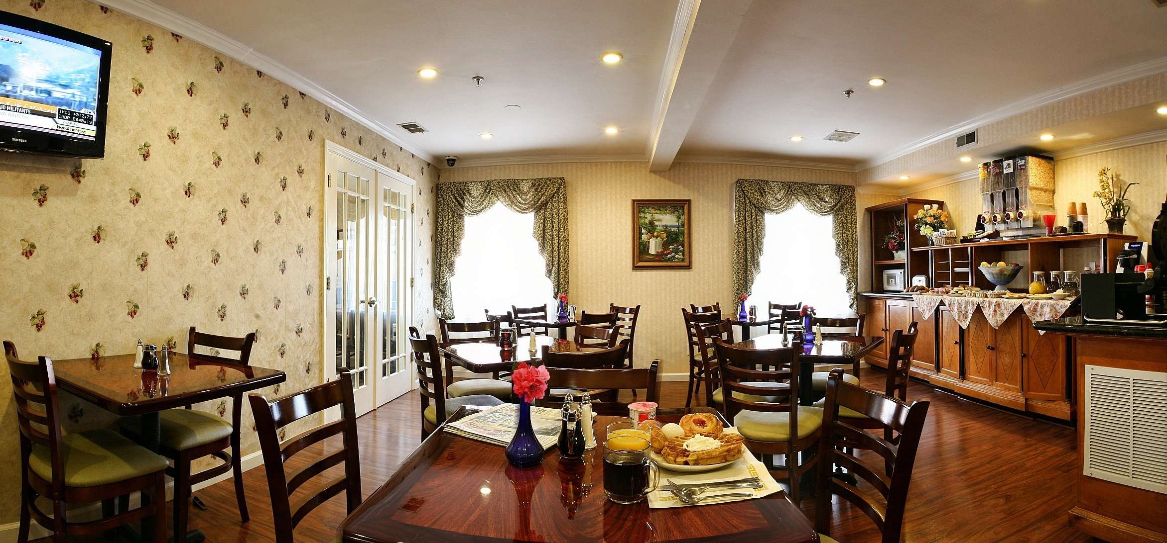 Hotel Millwood Inn & Suites photo 1