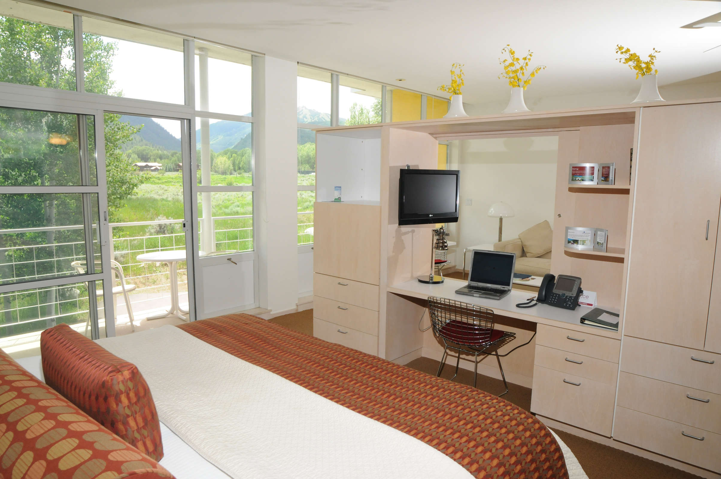 Hotel Aspen Meadows Resort photo 3