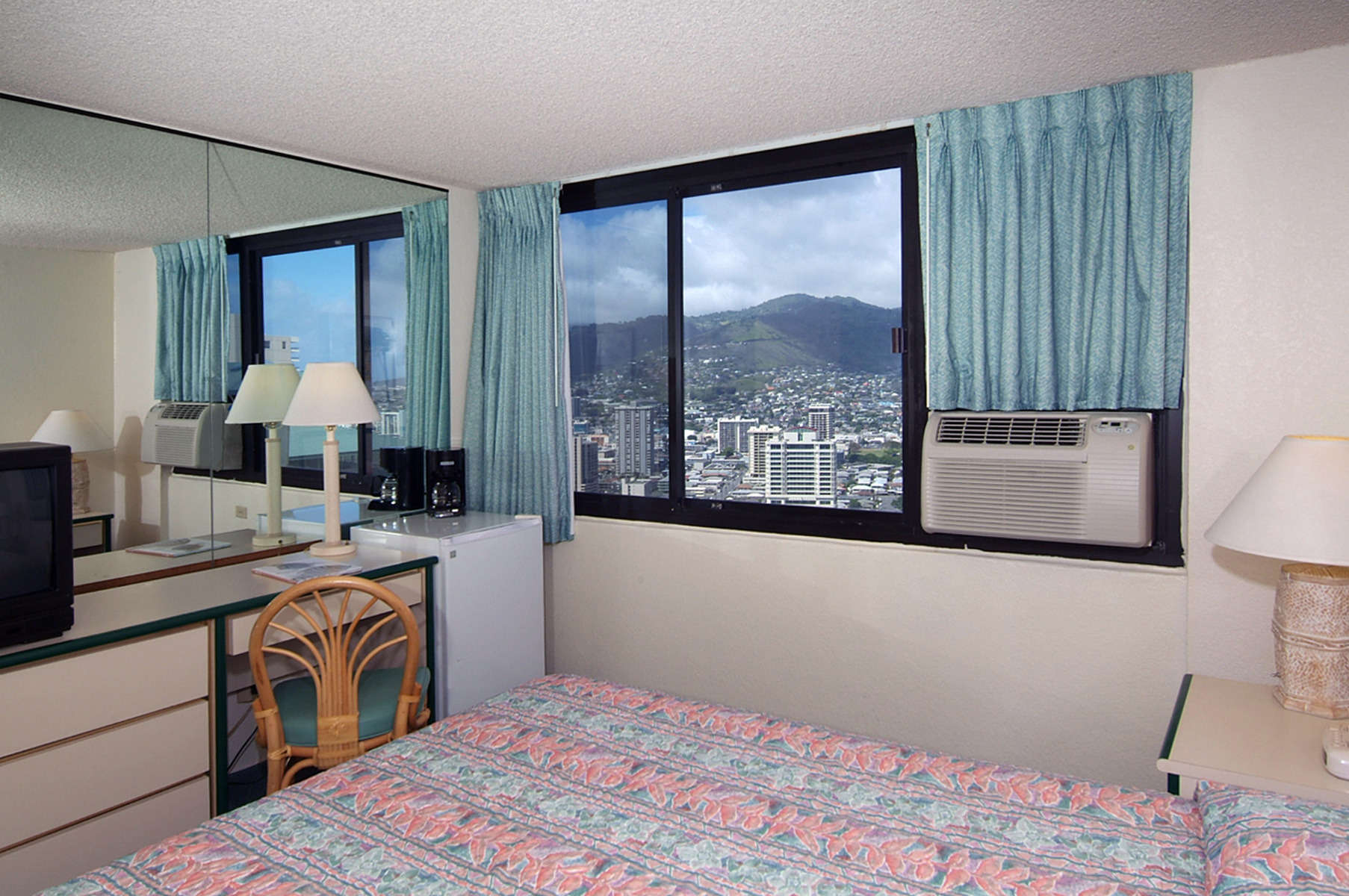 Hotel Maile Sky Court photo 4