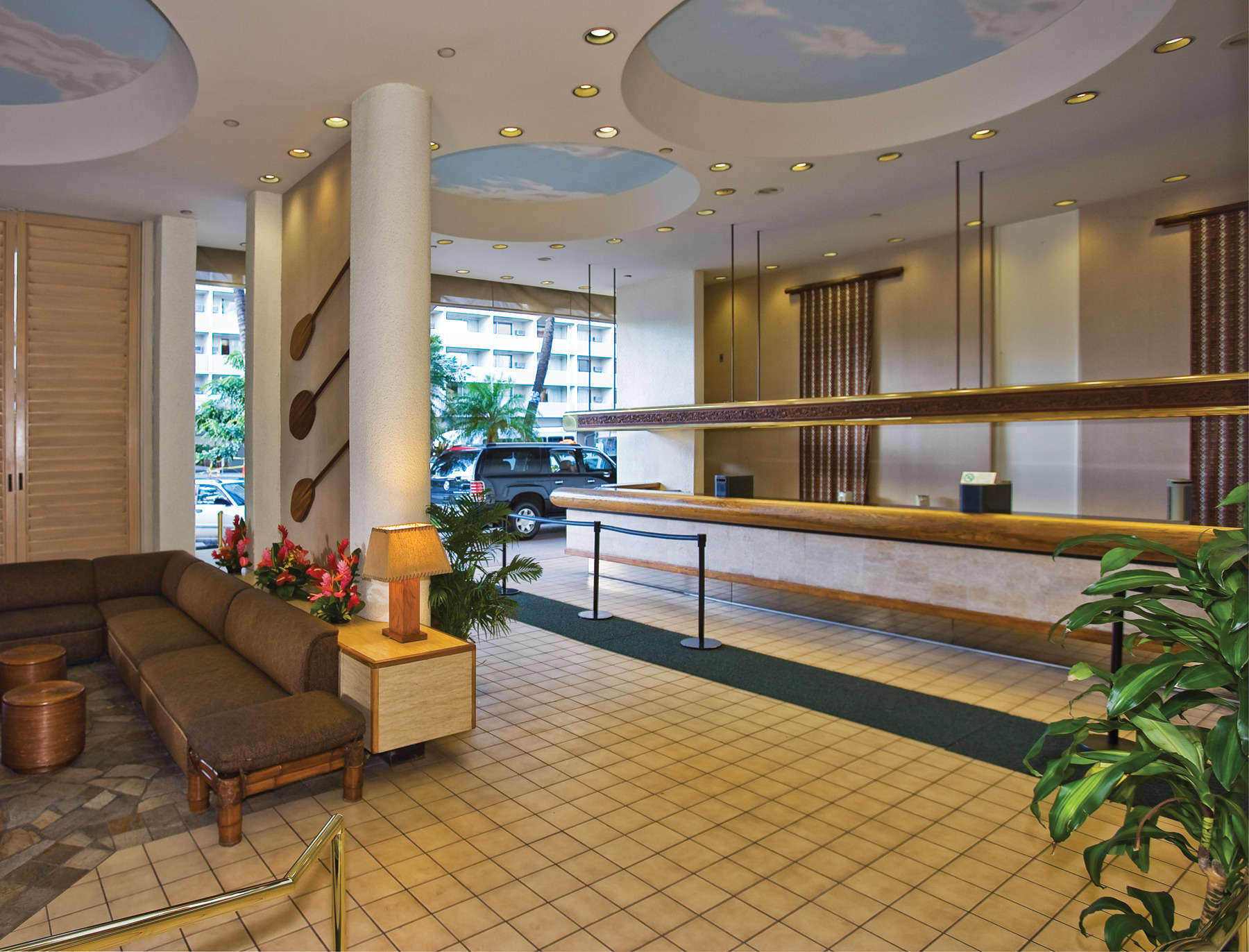 Hotel Maile Sky Court photo 2