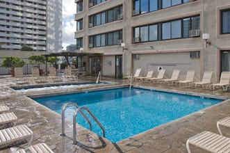 Hotel Maile Sky Court photo 1