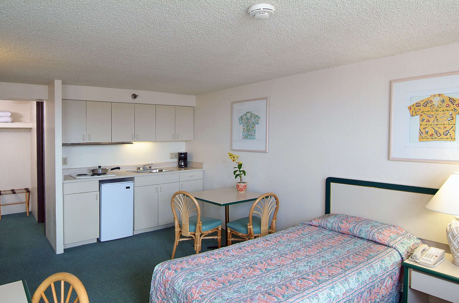 Hotel Maile Sky Court photo 3