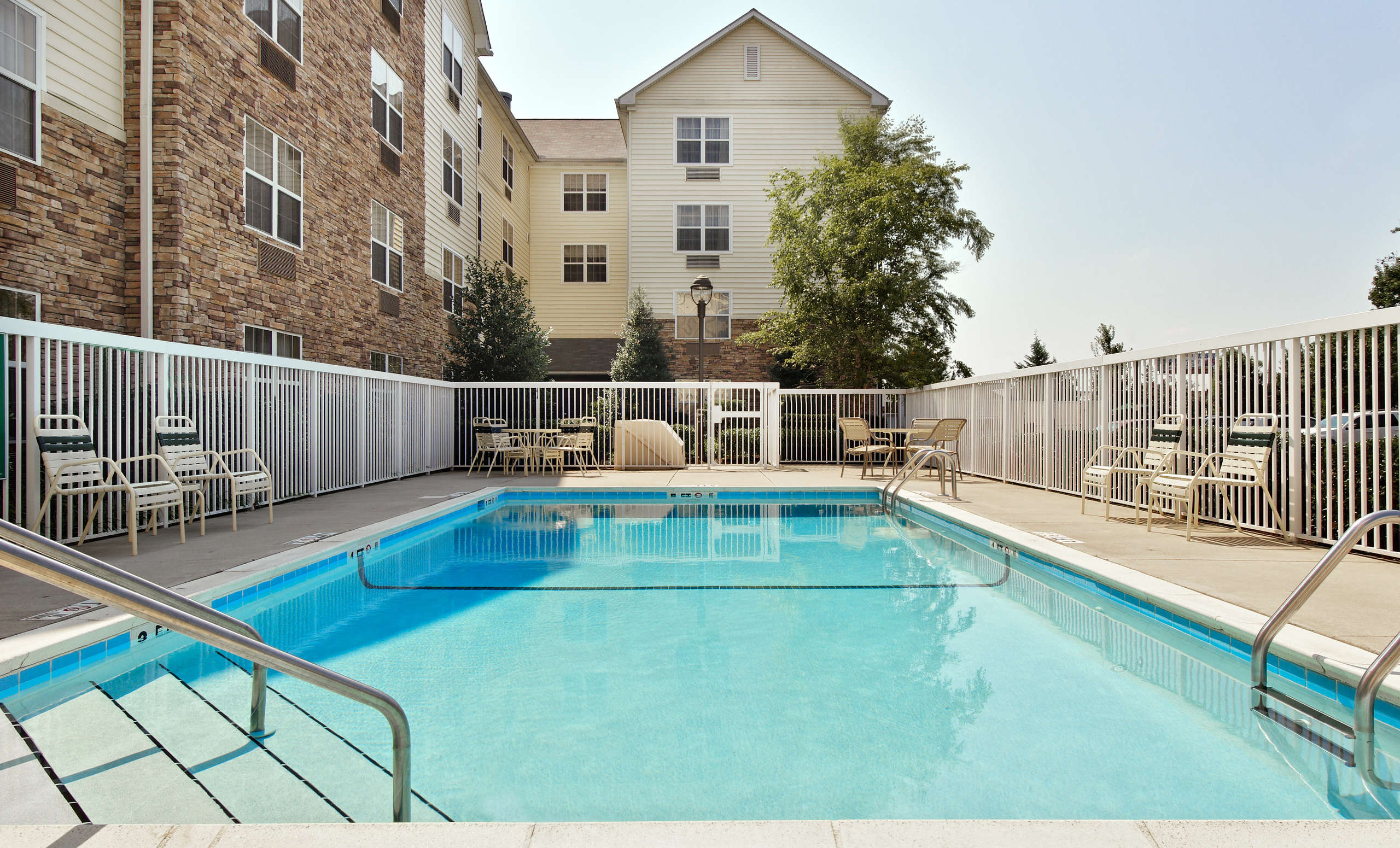 Hotel TownePlace Suites Knoxville Cedar Bluff photo 1