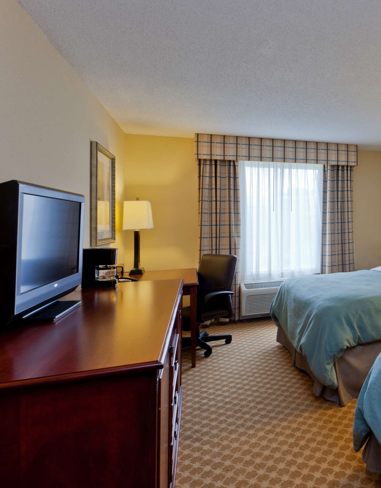 Hotel Country Inn & Suites West photo 5