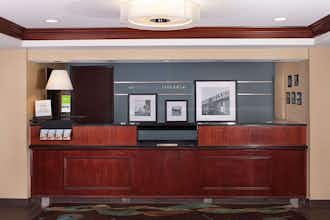 Hotel Hampton Inn Long Island Islandia photo 3