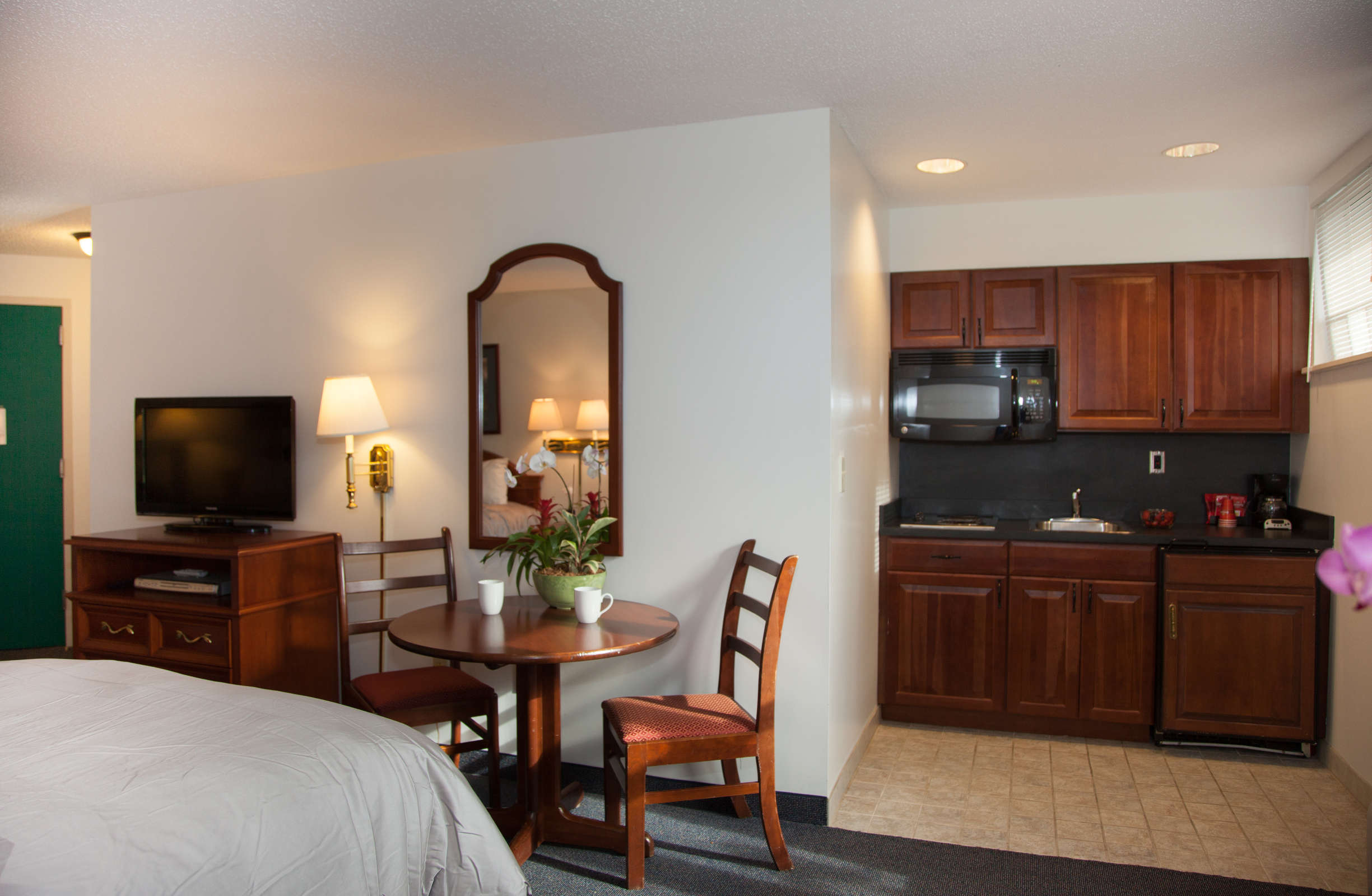 Hotel Federal City Inn & Suites photo 2