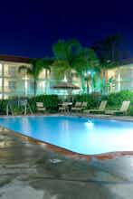 Hotel Cortona Inn & Suites photo 1