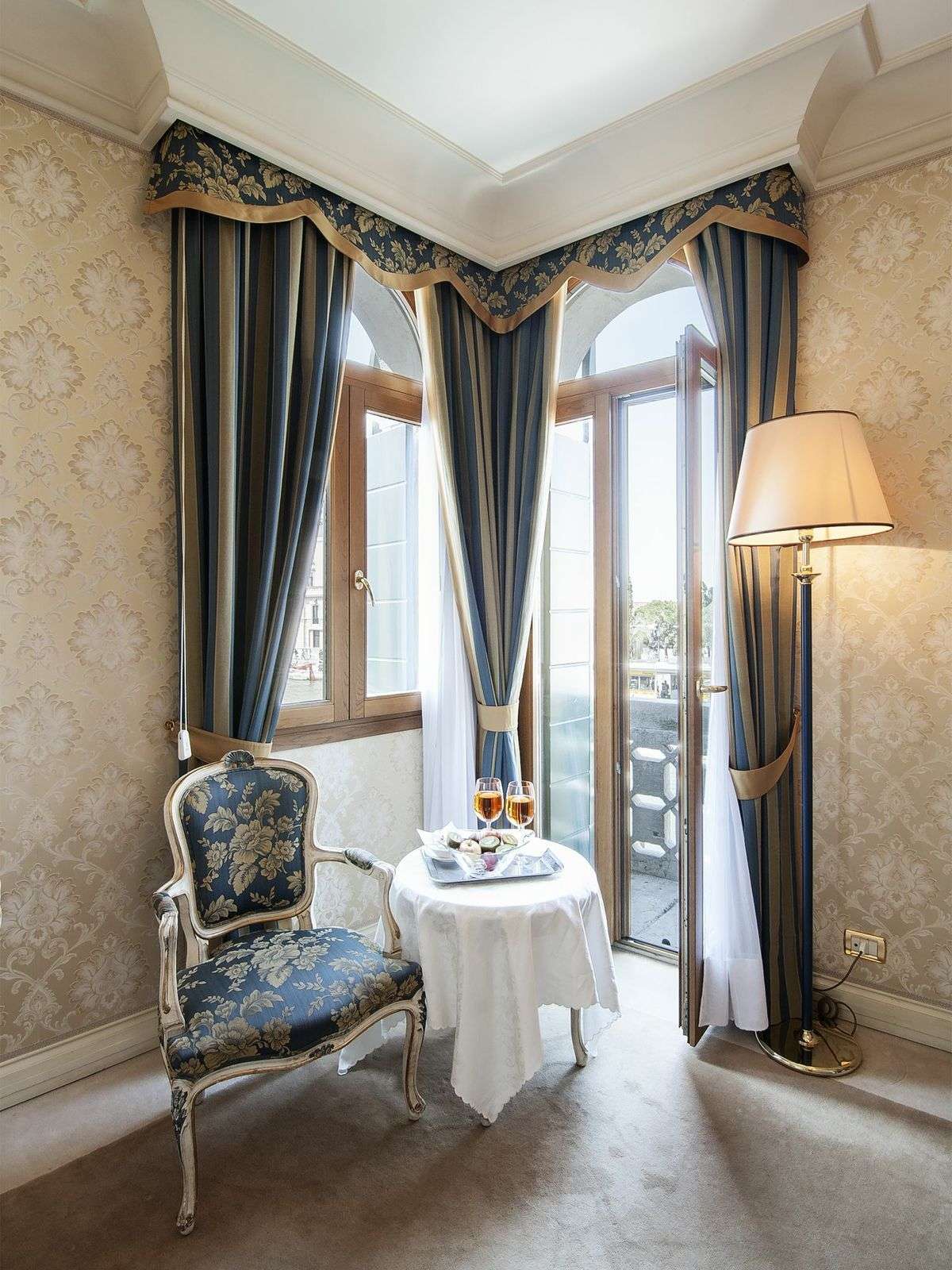 Hotel Hotel Antiche Figure photo 5