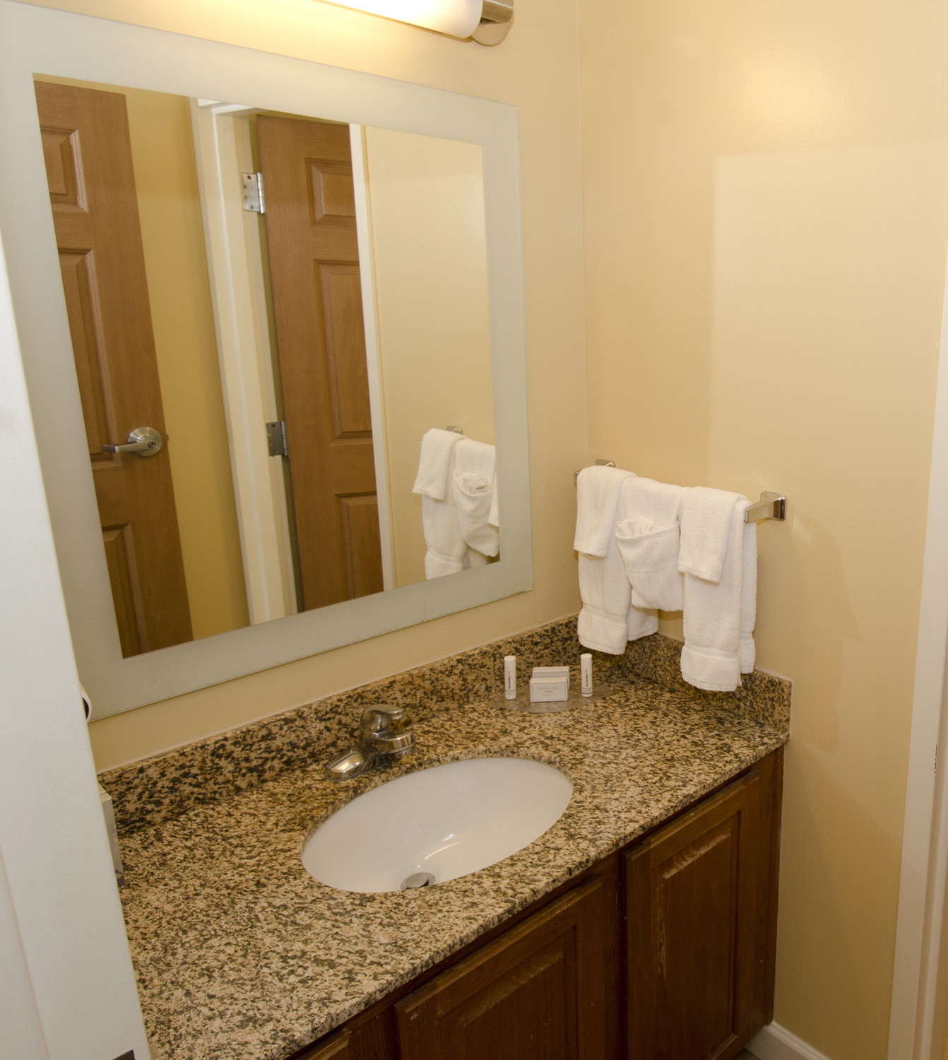 Hotel TownePlace Suites Birmingham photo 5