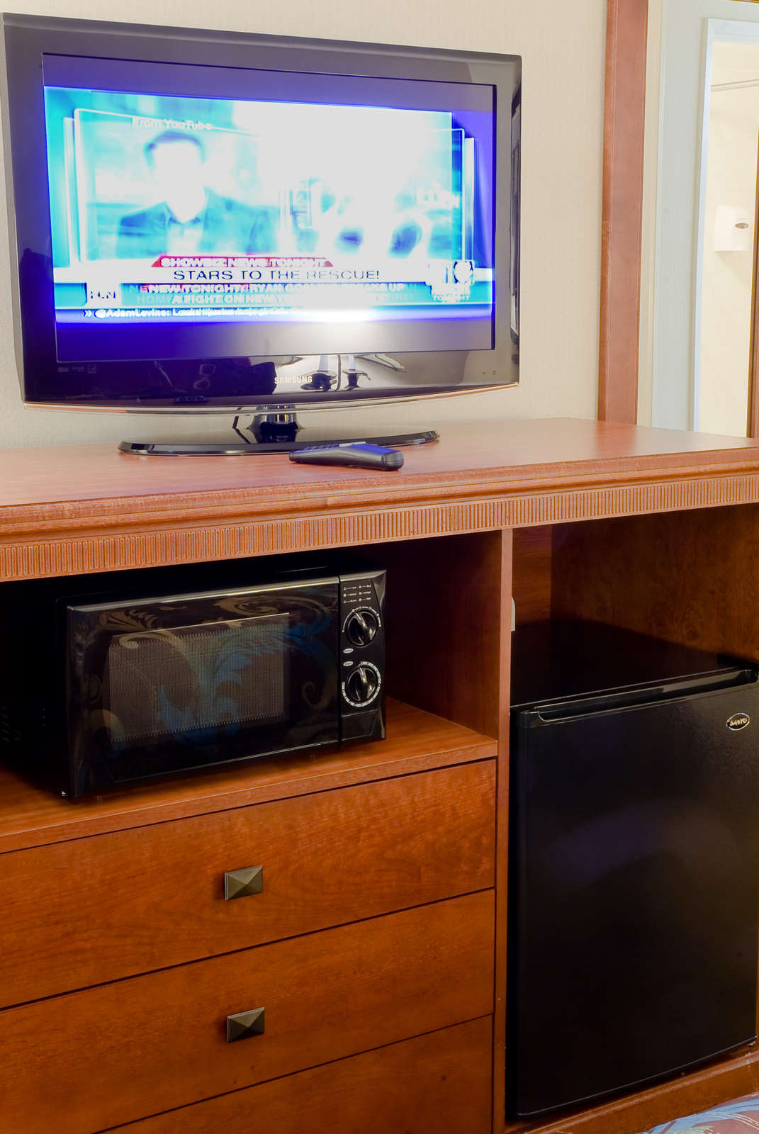 Hotel Tropicana Inn & Suites photo 5