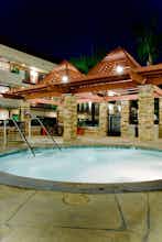 Hotel Tropicana Inn & Suites photo 2