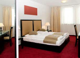 Hotel The Corner Hotel photo 2