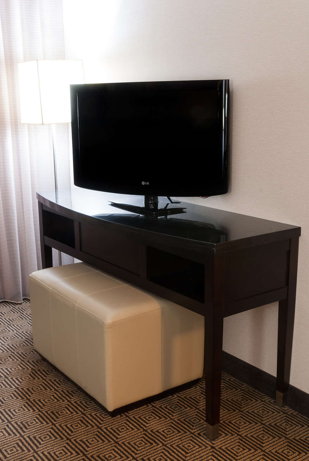 Hotel Embassy Suites Ontario - Airport photo 3