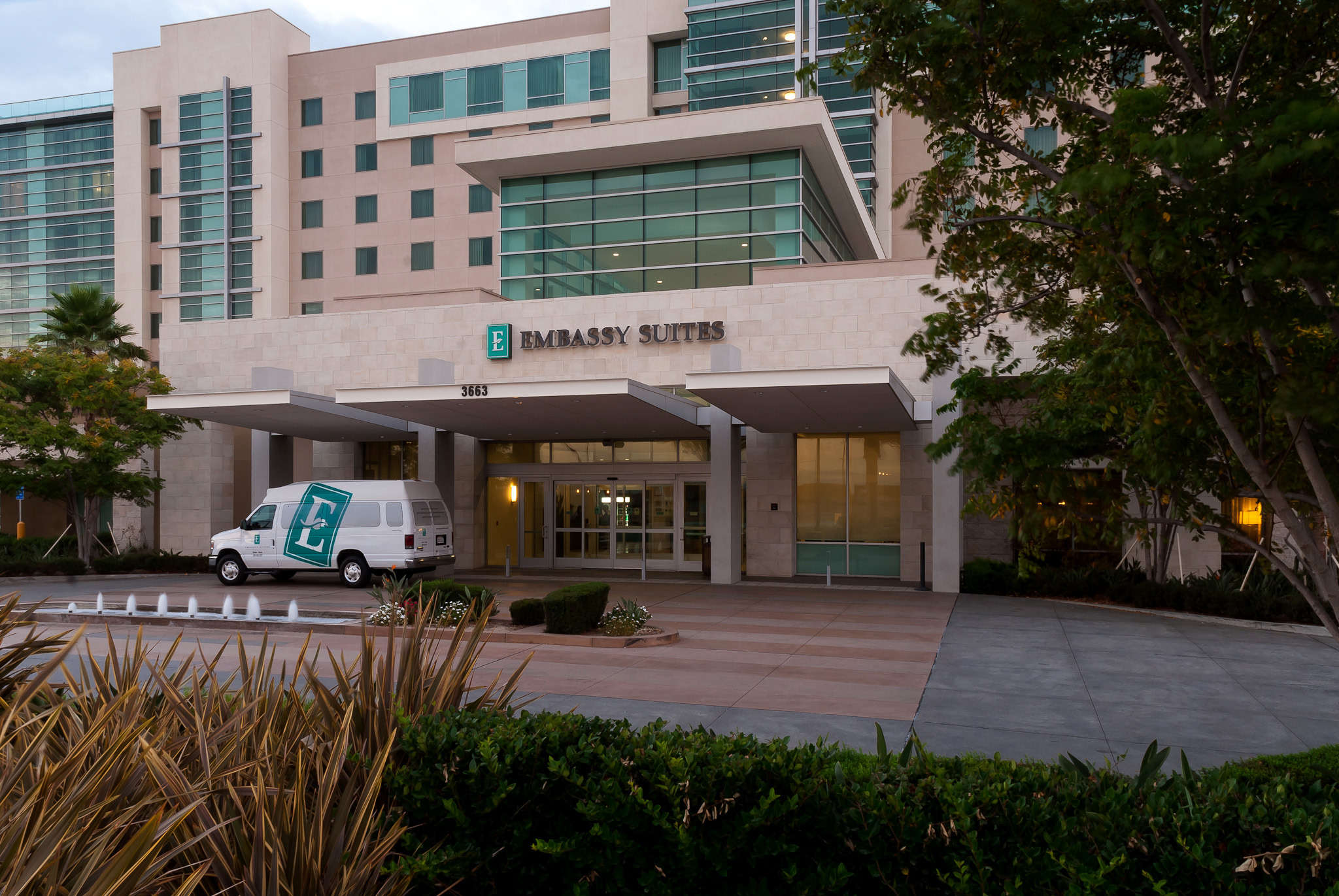 Embassy Suites Ontario - Airport