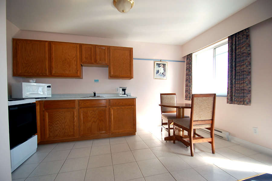 Hotel The Admiral Inn photo 2