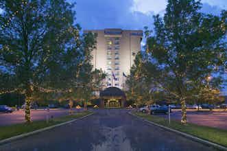 Hotel DoubleTree by Hilton Minneapolis North photo 5