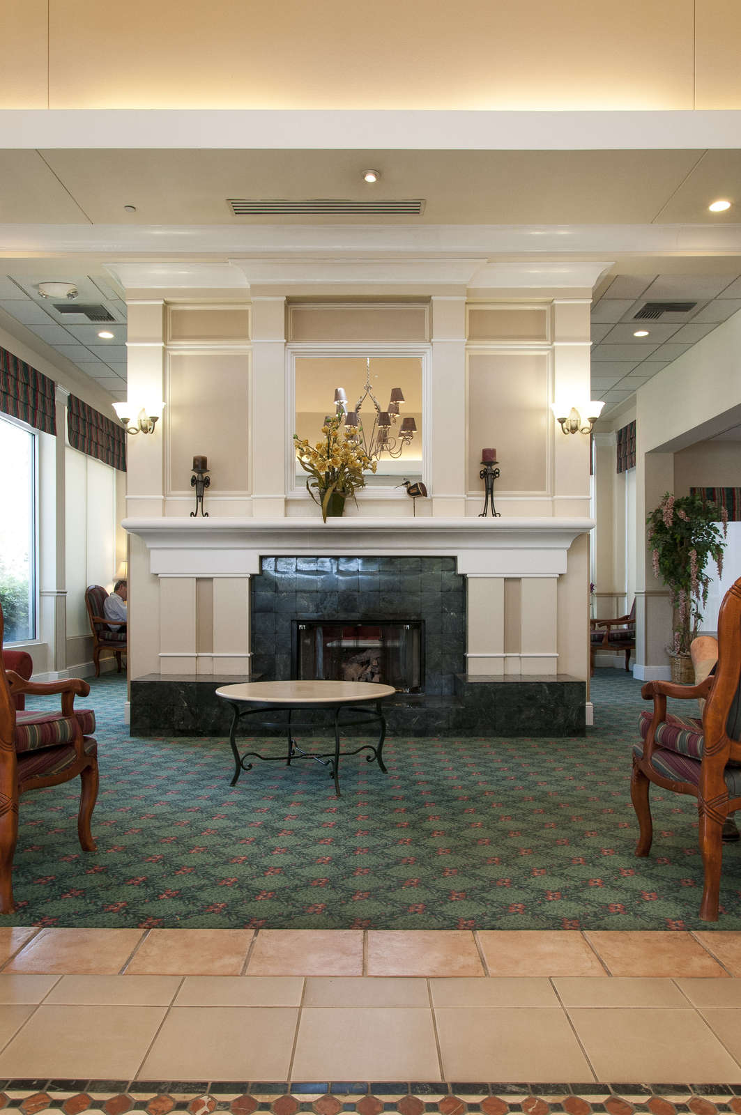 Hotel Hilton Garden Inn Bakersfield photo 2