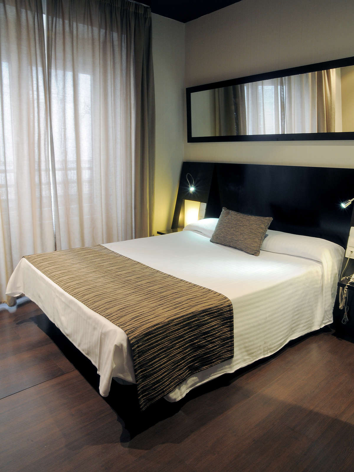 Hotel Petit Palace Bristol photo 3